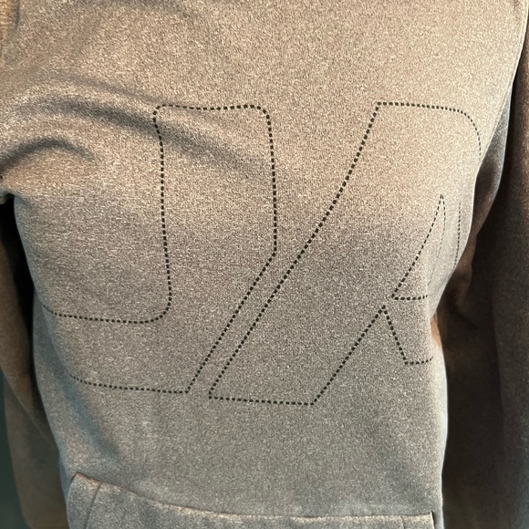 Under Armour NWOT Small Hoodie - Picture 2 of 3